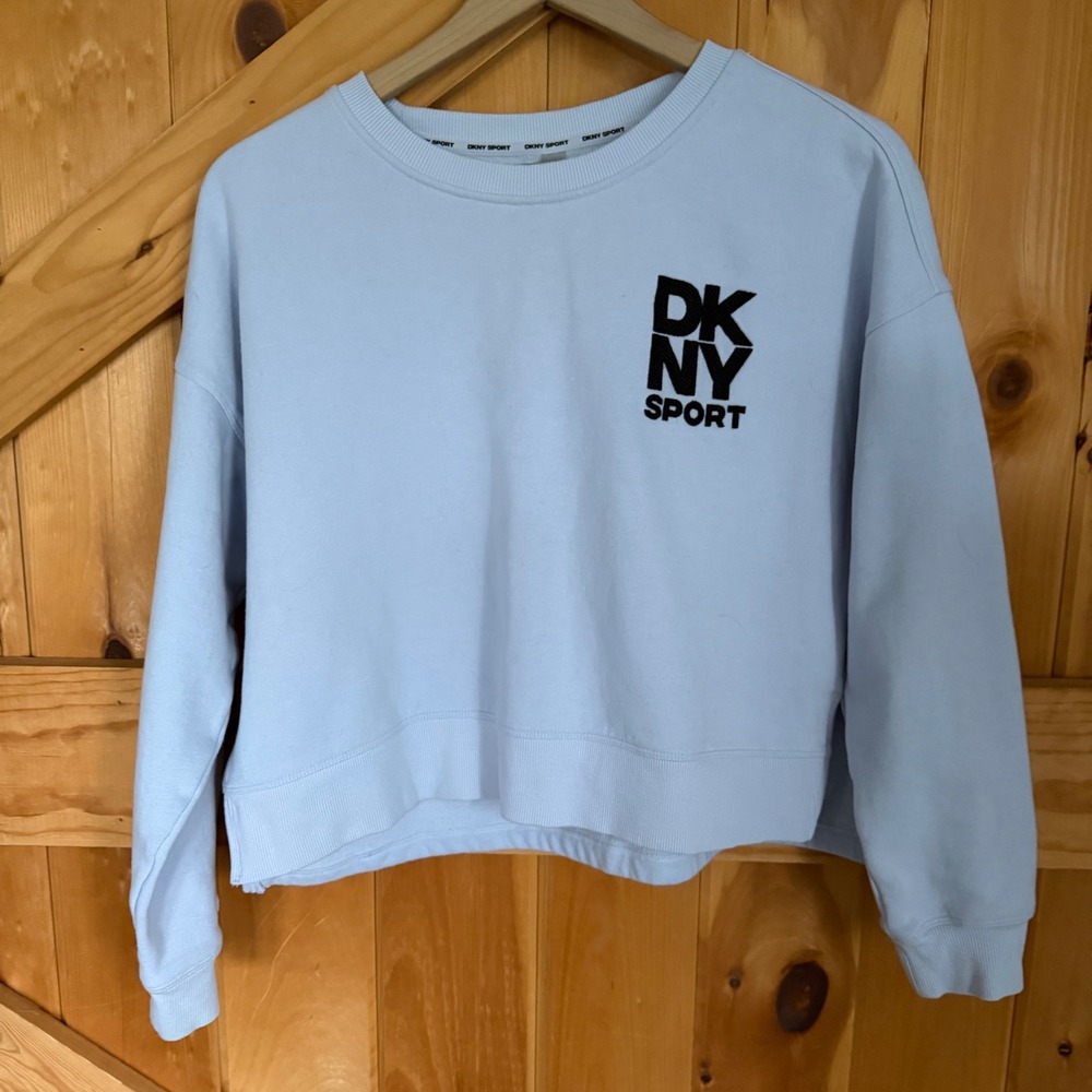 DKNY‎ Sport Sweatshirt Light Blue Cropped Pullover Logo Fleece Sporty Medium